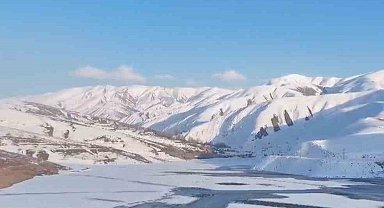 Kısmen donan Dilimli Barajı havadan görüntülendi