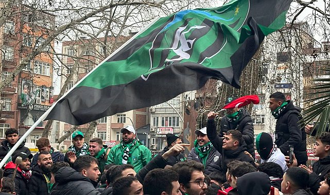 Kocaelispor taraftarı, Amed Sportif Faaliyetler maçı öncesi meydanlarda toplandı
