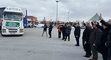 Konya'dan Malatya'ya 100 çiftin düğünü için çeyiz yardımları tırlarla yola çıktı