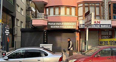 Kumar için borç para vermeyen akrabasını öldürdü