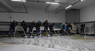 Kuşadası'nda semt pazarları ardından temizlik seferberliği