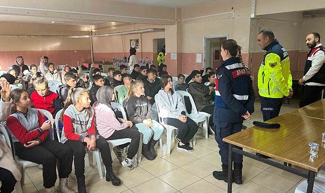 Kütahya'da jandarmadan öğrencilere eğitim
