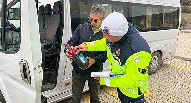 Kütahya'da jandarmadan okul servis araçları denetimi