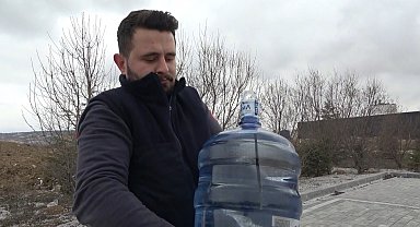 Kütahya'da Sırma su damacanasından fırça çıktı