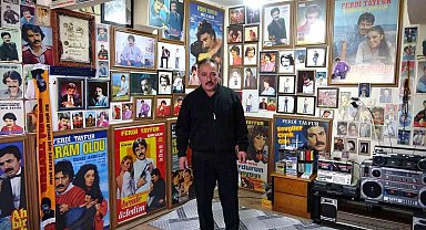 Kütahyalı taksi şoförü evini adeta 'Ferdi Tayfur Müzesi'ne çevirdi