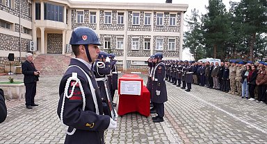 Kuzey Irak'ta kalp krizi geçiren güvenlik korucusu son yolculuğuna uğurlandı