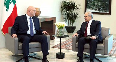 Lübnan'da Cumhurbaşkanı Aoun, 24 bakandan oluşan yeni hükümetin kurulmasını öngören kararnameyi imzaladı