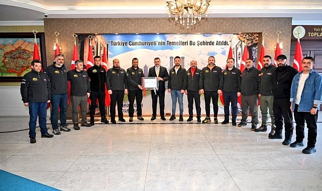 Macera Offroad ekibi Vali Çiftçi'yi ziyaret etti