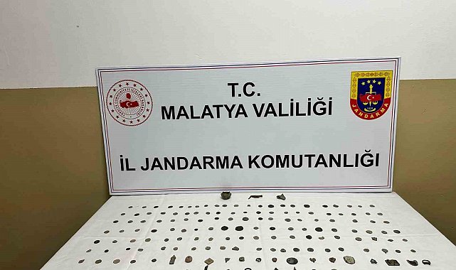 Malatya'da jandarmadan tarihi eser operasyonu