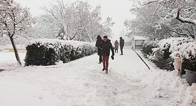 Malatya'nın yüksek kesimlerde kar kalınlığı yarım metreye ulaştı