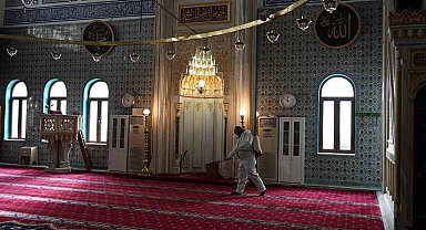 Maltepe'deki ibadethaneler Ramazan öncesi dezenfekte ediliyor