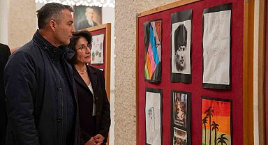 Manavgat'ta depremzede çocukların eserleri sergilendi