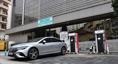 Manisa Büyükşehir Belediyesi ilk elektrikli araç şarj istasyonunu kurdu
