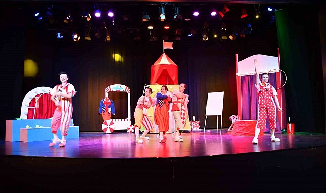 Manisa Büyükşehir Belediyesi Şehir Tiyatroları'ndan çocuklara tiyatro şöleni