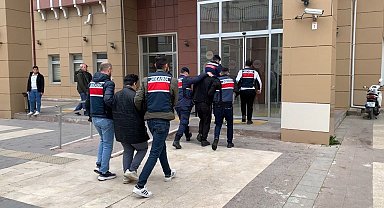 Manisa'da yapılan terör operasyonunda iki kişi tutuklandı