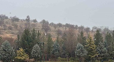 Mardin'de kar yağışı başladı