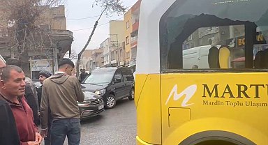 Mardin'de minibüs ile hafif ticari araç çarpıştı