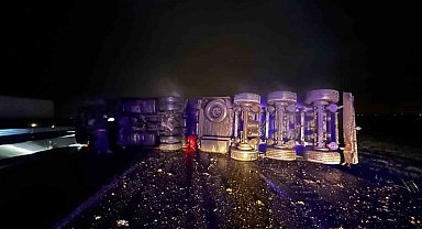 Mardin'de tır devrildi: 1 yaralı