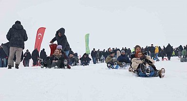 Menderesleri ile ünlü Perşembe Yaylası'nda kar festivali