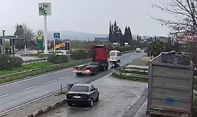 Menemen'de feci kaza: 14 yaşındaki motosiklet sürücüsü hayatını kaybetti