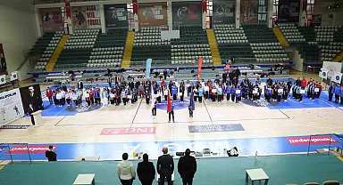 Menteşe'de yıldızlar dart grup birinciliği heyecanı başladı