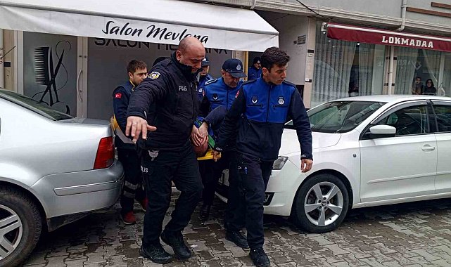 Merdivenden düşen zabıta memuru yaralandı