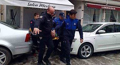 Merdivenden düşen zabıta memuru yaralandı