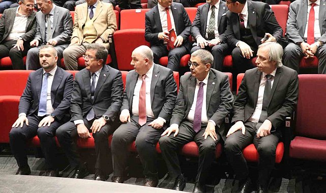 Merkez Bankası Başkanı Karahan, Denizli'de iş dünyası temsilcileriyle bir araya geldi