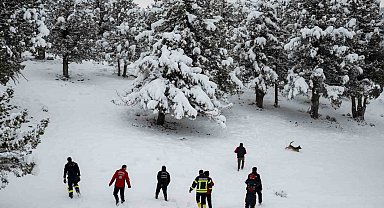 Mersin itfaiyesinden kar üstünde nefes kesen tatbikat