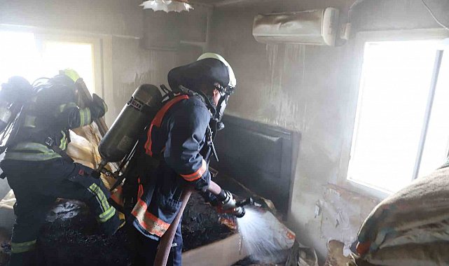 Mersin'de ev yangını itfaiyenin müdahalesiyle söndürüldü