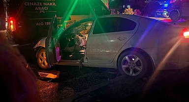 Mersin'de karşı şeride geçen tır iki araca çarptı: 1 ölü, 4 yaralı