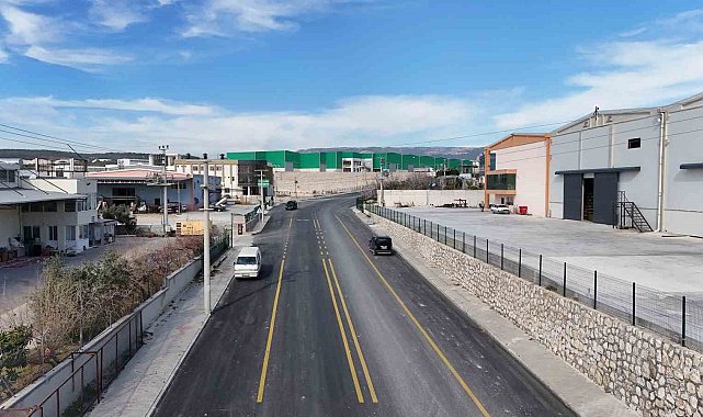Mersin'de yol çalışmaları sürüyor