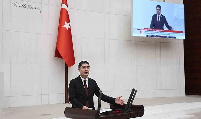 MHP'li Özdemir: "Somali askeri anlamda Türkiye'den edindiği tecrübeyle terörle mücadelede önemli mesafe katetmiştir"