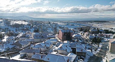 Mihalıççık'ta kar nedeniyle eğitime 1 gün ara verildi