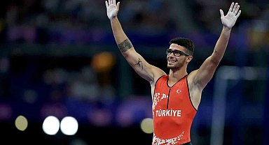 Milli atlet Ersu Şaşma, Fransa'da şampiyon oldu