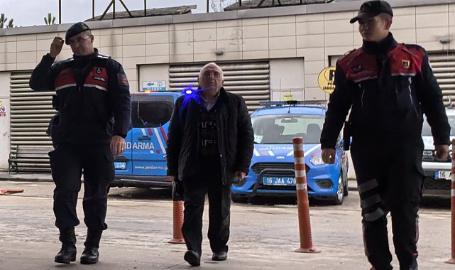 Müdür yardımcısını sokak ortasında darbetti