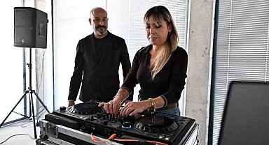 Muratpaşa Belediyesi'nden genç yeteneklere DJ atölyesi