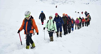 Muş'ta TDF'den zorlu kış dağcılık eğitimi