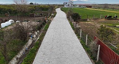 Nazilli Belediyesi Sevindikli'de yolları yeniliyor