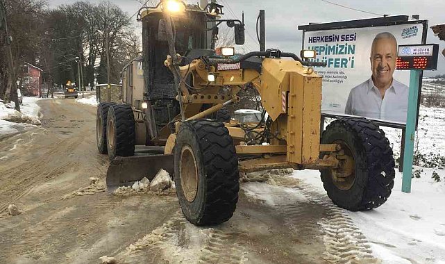 Nilüfer'de ekipler karla mücadele için görev başında