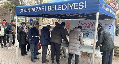 Odunpazarı Belediyesi'nden Regaip Kandili'nde helva ikramı