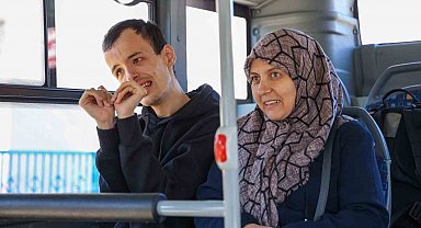 Otobüsle şehir turu hayali 'bir mesajla' gerçek oldu