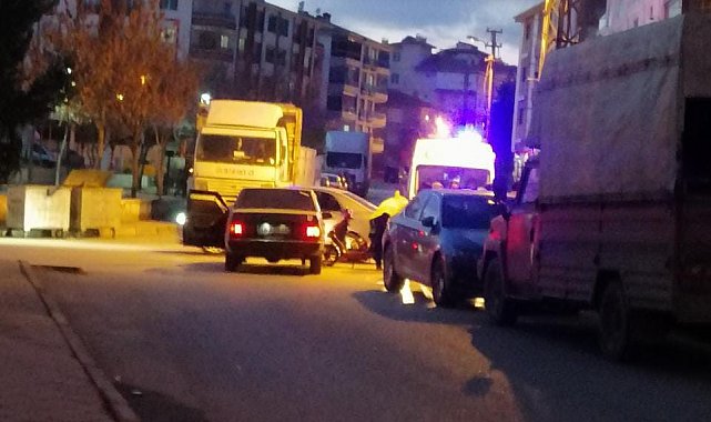 Otomobile çarpan minibüs şoförü kaçtı: 1 yaralı