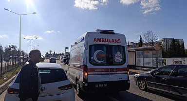 Otomobilin çarptığı yaya yaralandı