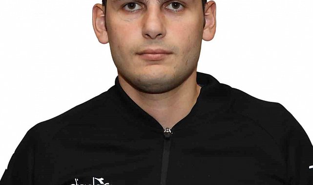 Oyundan atılınca hakemi bıçaklamıştı, futboldan süresiz men edildi