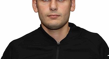 Oyundan atılınca hakemi bıçaklamıştı, futboldan süresiz men edildi