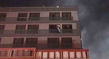 Pamukkale'de 7 katlı rezidansta yangın çıktı