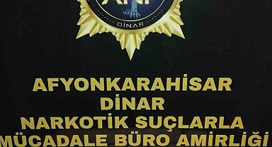 Peçeteye emdirilmiş uyuşturucu ile yakalanan 2 kişi tutuklandı