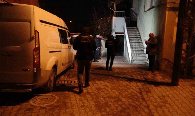 Pencereden girdiği evde husumetlisini silahla yaralayıp kaçtı
