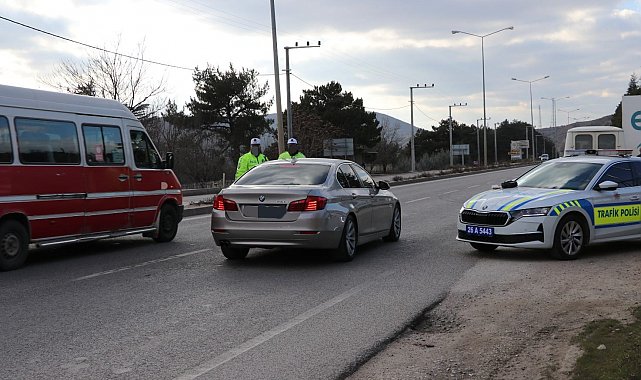 Polis ekiplerince 539 sürücü belgesine ve tescil plakasına cezai işlem uygulandı